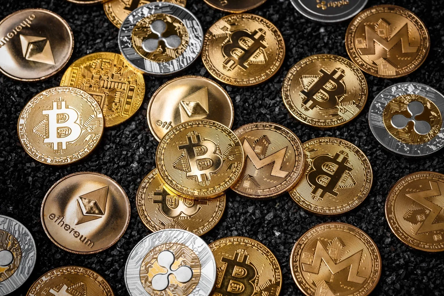 Invertir en Criptomonedas: Ventajas y Riesgos